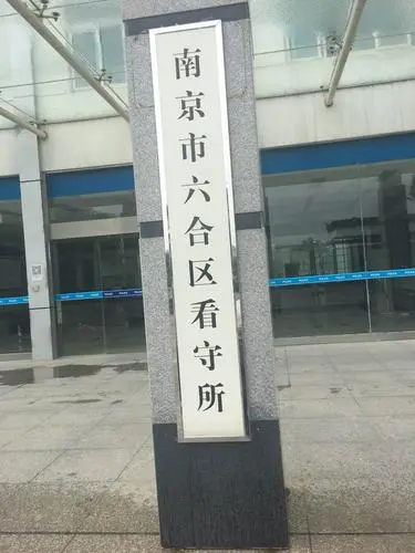 Ͼ