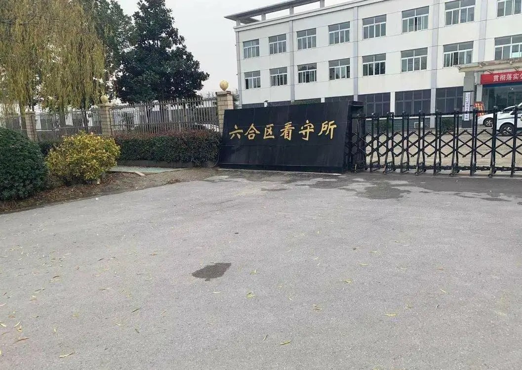 Ͼ